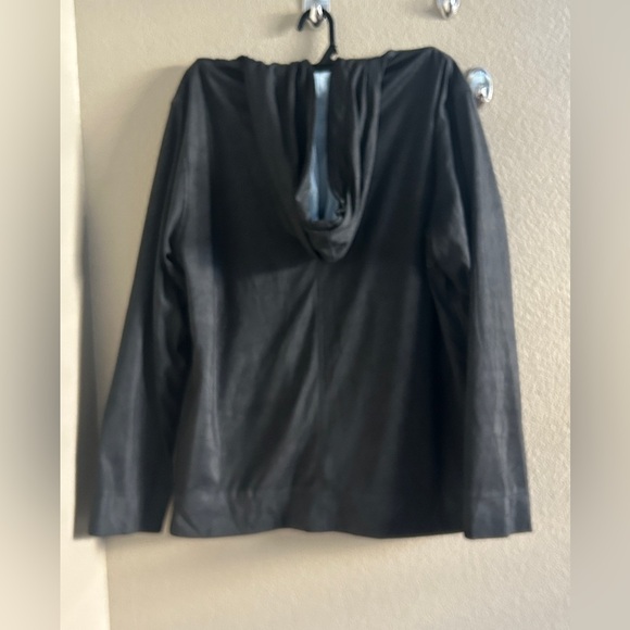 Universal Black Hooded Jacket size M - Picture 7 of 8